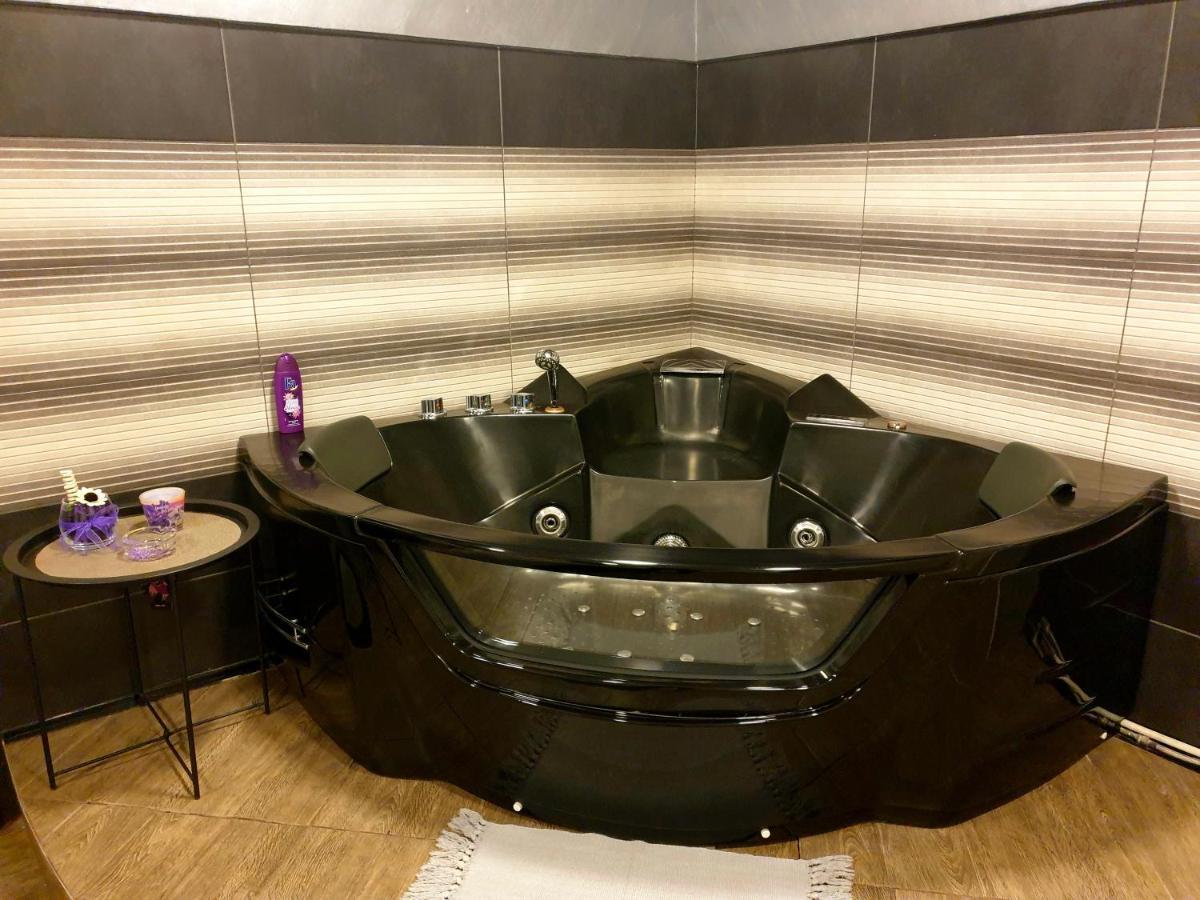 Ceca Apartman Nis Exterior foto