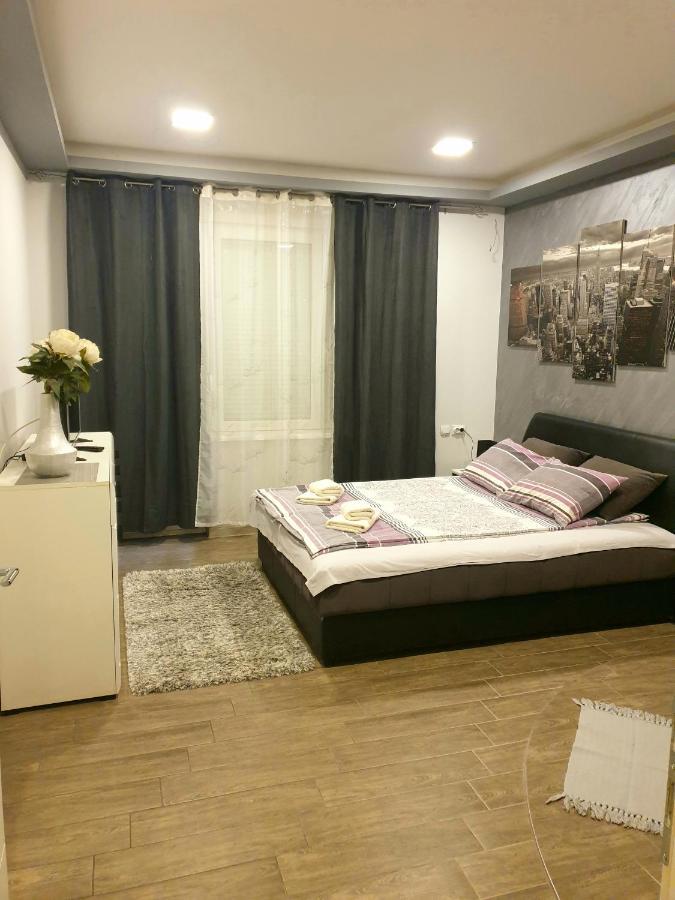 Ceca Apartman Nis Exterior foto