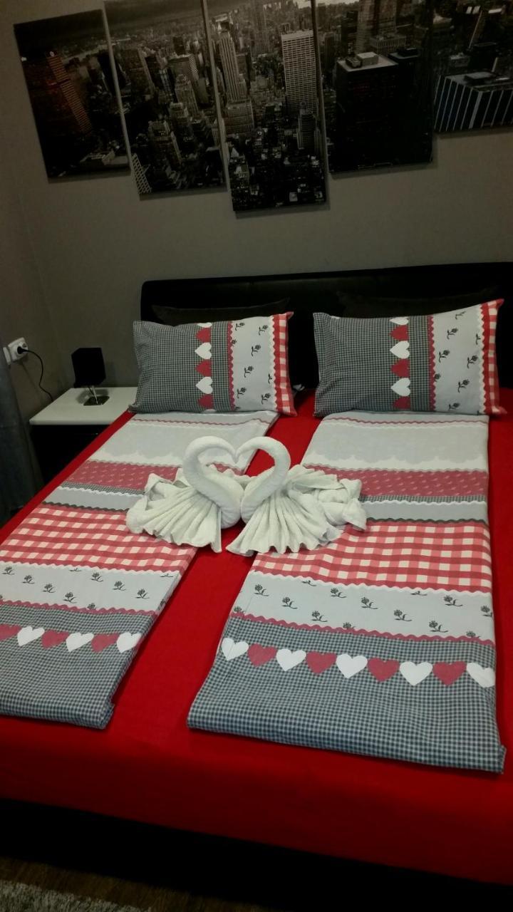 Ceca Apartman Nis Exterior foto